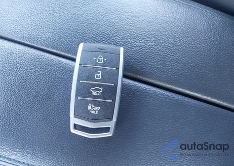 2017 Genesis G80 3.8 from USA, damaged, VIN KMHGN4JE8HU171175